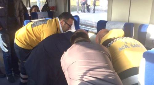 Trende kalp krizi geçiren kadın kurtarılamadı