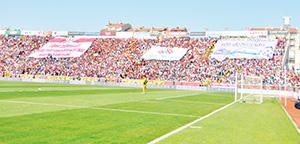 Tribünler hınca hınç doldu