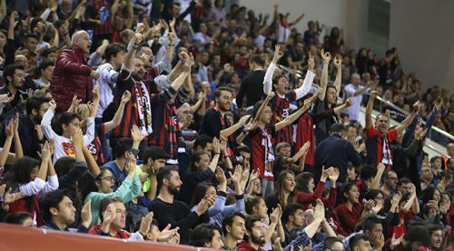 Tribünlerde büyük heyecan