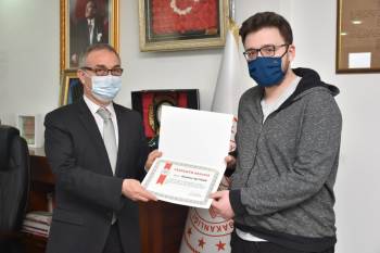 Tübitak 2204 Lise Öğrencileri Araştırma Projeleri Yarışmasında Dereceye Girdiler
