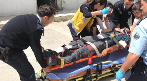 Tüfekle üvey babasını vurdu