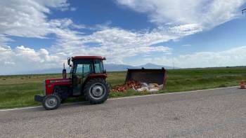 Tuğla Yüklü Traktörün Bağlantı Demiri Koptu
