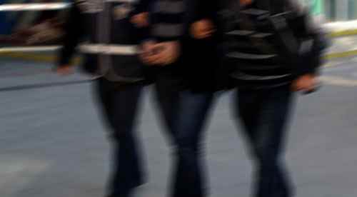 Türk bayrağını indiren zanlı tutuklandı