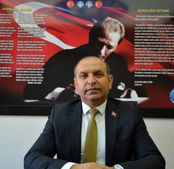 Türk Eğitim-Sen Başkanı, Gösteri Skandalında Disleksili Küçük Çocuğu Suçladı, Öğretmene Sahip Çıktı
