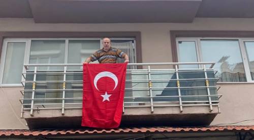 Türkiye bayrağı değil, Türk Bayrağı