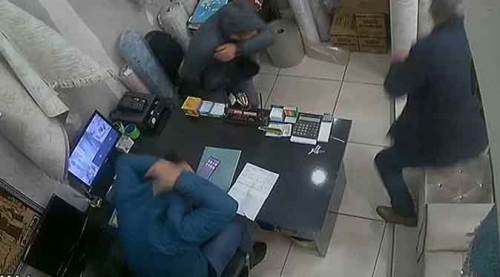 Türkiye bu videoyu konuşuyor, mağazada hapşırınca...