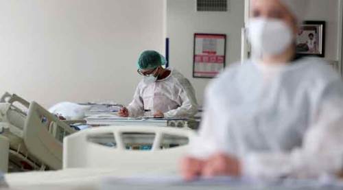 Türkiye'de son durum: Vaka sayıları bin 200'lerde!