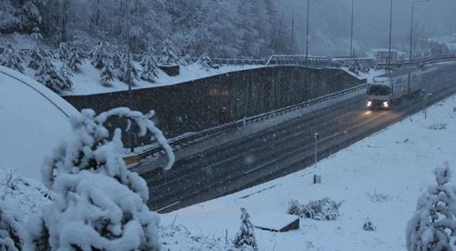 Türkiye'nin birçok ili beyaza büründü