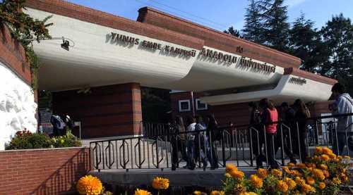 TÜRKİYE'NİN EN İYİ ÜNİVERSİTELERİ