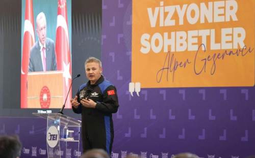 Türkiye’nin ilk astronotu Alper Gezeravcı TEI'de uzayı anlattı