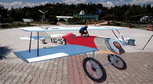 TÜRKİYE'NİN İLK SİVİL UÇAĞI