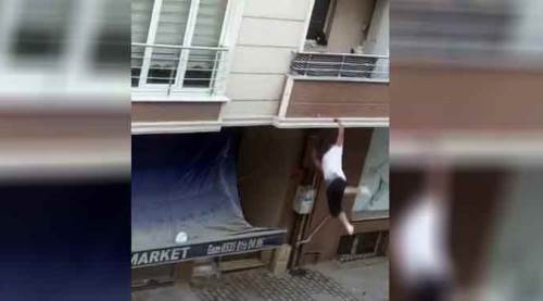 Türkiye'nin konuştuğu görüntüler! Balkondan düştü...