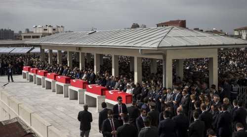 TÜRKİYE ŞEHİTLERİNE AĞLIYOR