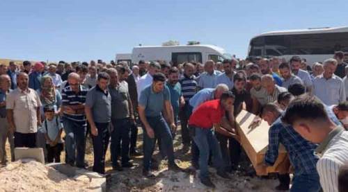 Türkiye'yi yasa boğan kazada yaşamını yitirenler toprağa verildi