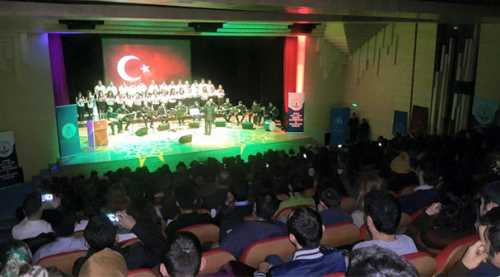 Türkü şölenine yoğun katılım