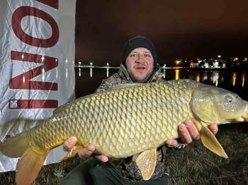 Tuttukları Devasal Sazanlar Görenleri Hayrete Düşürdü
