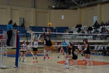Tvf Kadınlar 2. Lig:Bilecik Belediyesi Voleybol Spor Kulübü: 3 -Düzce Voleybol Takımı:0
