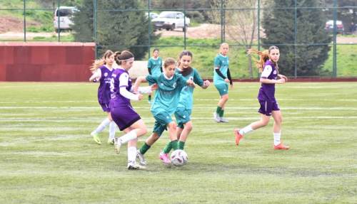U15 Kızlar’da tüm maçlar aynı sahada
