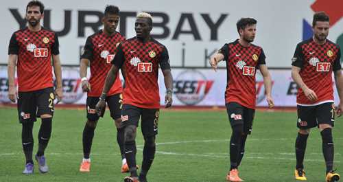 ÜÇ AYDIR MAAŞ ALAMIYORLAR