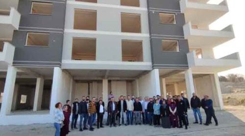 Ucuza ev sahibi olmak isterken hayatlarının şokunu yaşadılar