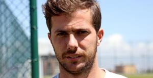 Uğur Es Es'e yakın