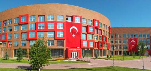 Uğur Mumcu’dan ınfluencerların konuştuğu İletişim Bilimleri Fakültesi’ne	