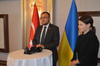 Ukrayna’Nın Ankara Büyükelçisi Vasyi Bodnar’Dan Donbass Krizi Açıklaması:

