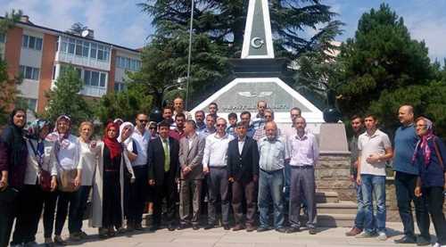 Ülkücülerden şehitlik ziyareti