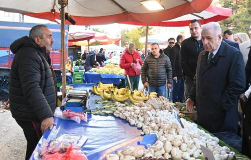 Ümit Özdağ Eskişehir’de esnaf ve vatandaşlarla buluştu