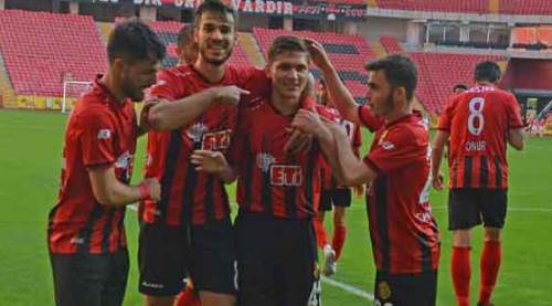 Ümraniyespor - Eskişehirspor maçı ne zaman, hangi kanalda, saat kaçta CANLI yayınlanacak?