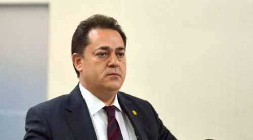 Ünal bombayı patlatmaya hazırlanıyor