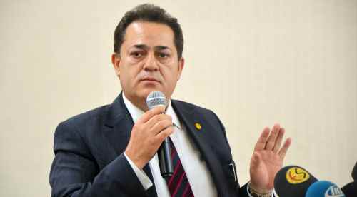 Ünal Çek Cumhuriyeti’ne gidiyor