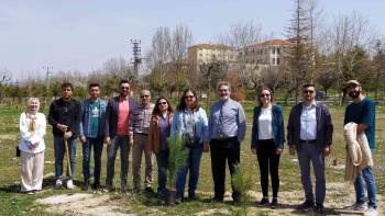 Üniversite Hatıra Ormanı Oluşturdular
