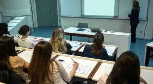 Üniversite öğrencilerine büyük müjde: Mezuniyet kolaylaşacak