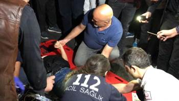 Üniversite öğrencilerine otomobil çarptı