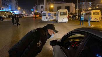 Üniversite Öğrencilerinin Yoğun Olduğu Bölgede Polis Denetimi
