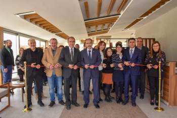 Üniversitede Açılan Akademik Salon Personele Sosyal Alan Oluşturuyor
