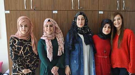 Üniversiteli gençler iki ayda 30 bin kapak topladı