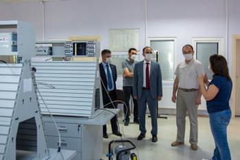 Üniversitenin Robotik Alanında Çalışmalarını Değerlendirdi
