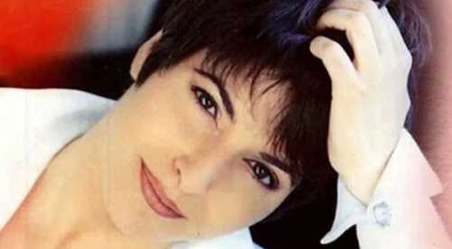 Ünlü sanatçı hayatını kaybetti