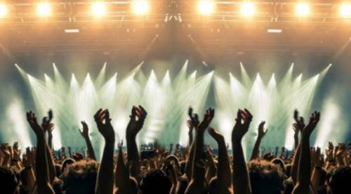 Ünlü şarkıcı Eskişehir'e geliyor!