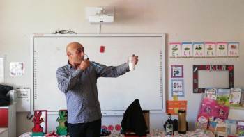 Ünlü Sihirbaz: "Sihir Diye Bir Şey Yok, Her Gösterinin Bir Yöntemi Var"
