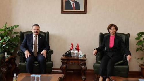 Ünlüce’den Vali Aksoy’a ziyaret