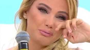 ÜNLÜLER TERÖRÜ KINADI