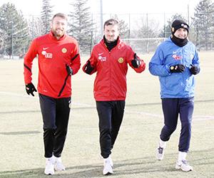 Özgür ve Serol takımdan ayrı çalıştı