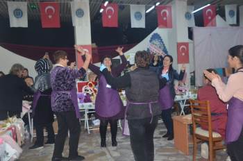 Üretici Kadınlar Hem Eğlendi Hem Satış Yaptı
