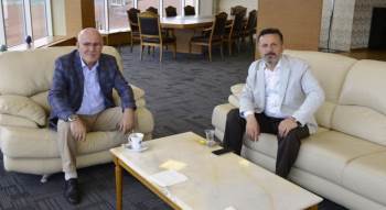 Uşak Üniversitesi Rektörü Savaş’Tan Dpü’Ye Ziyaret
