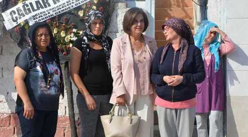 Usluer şehidin ailesini ziyaret etti