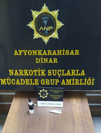 Üstlerinde Uyuşturucu Çıkan 2 Şahıs Gözaltına Alındı
