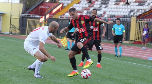 Üstünlük Es Es’in